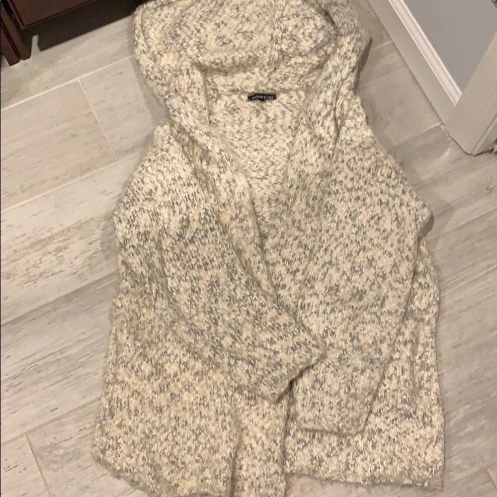 Madison & Lola hooded Sweater